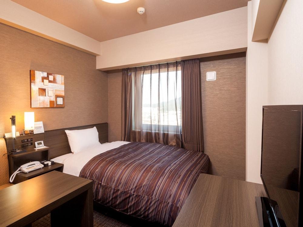 Toyoko Inn Higashi-Hiroshima Saijo Ekimae מראה חיצוני תמונה