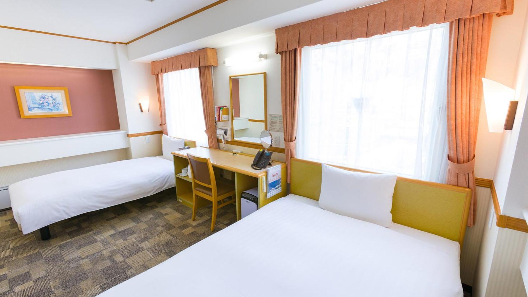 Toyoko Inn Higashi-Hiroshima Saijo Ekimae מראה חיצוני תמונה